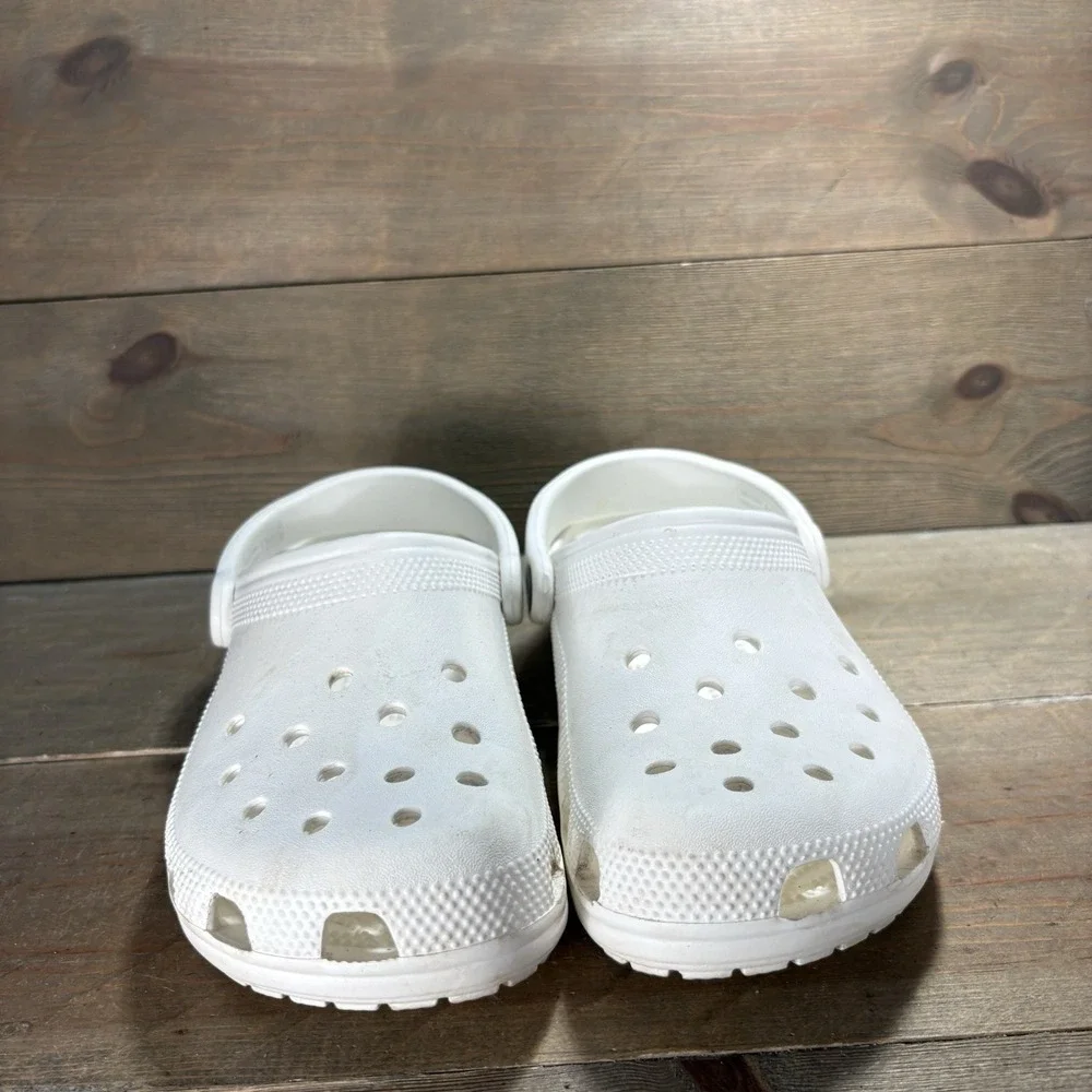 crocs classic womens size 6 shoes white comfort clogs sandals